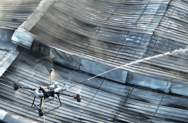 911 utiliza drones para sofocar incendio en tienda china de SDO