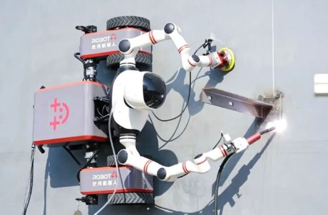 China lleva años perfeccionando robots que se pegan a las paredes con un objetivo: que nadie más muera colgado de un andamio