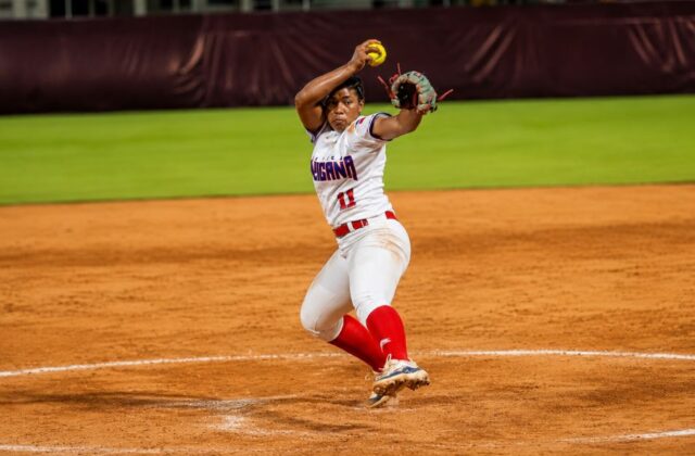 Anyela Gómez emerge como el nuevo brazo de confianza del softbol dominicano