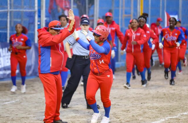 Islas Vírgenes de EE.UU. debuta con triunfo sobre Cuba en el softbol femenino