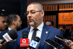 Senador Eduard Espiritusanto tilda de “muñecos” a legisladores tras aprobación del nuevo Código Penal