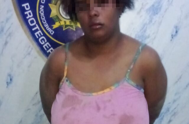 PN arresta a mujer acusada de causar la muerte de su pareja en Los Guaricanos