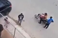 PN captura a tres hombres por agresión contra una señora y daños a su vehículo