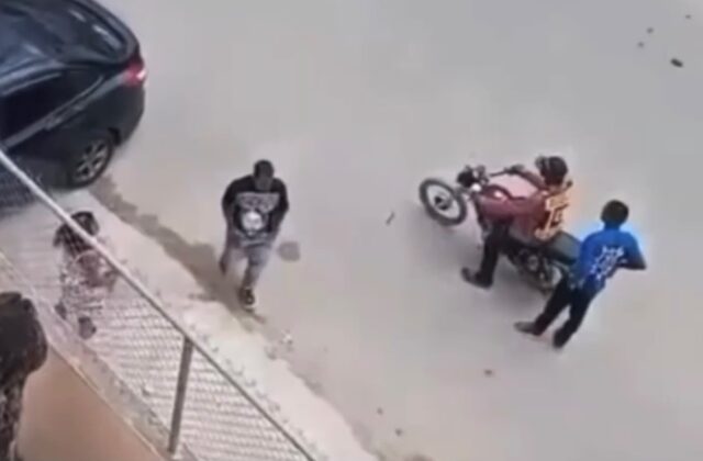 PN captura a tres hombres por agresión contra una señora y daños a su vehículo