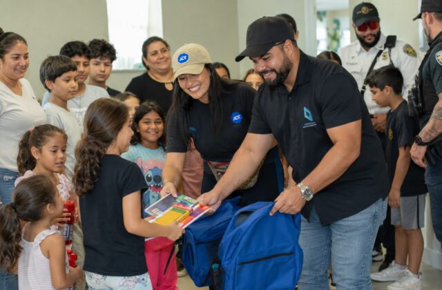 Más de 100 niños de Baní recibirán útiles escolares y alimentos en jornada solidaria
