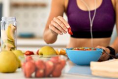 Respetar el reloj biológico al comer y dormir puede mejorar el metabolismo y prevenir enfermedades
