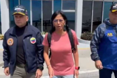(VIDEO) Delcy Rodríguez condecora 6,000 rescatistas venezolanos tras el doble terremoto