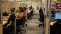 Imagen relacionada: bajan empleos suben salarios
