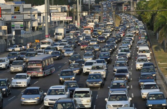 Impuestos Internos registra brecha de titularidad vehicular; 76 % pertenecen a hombres