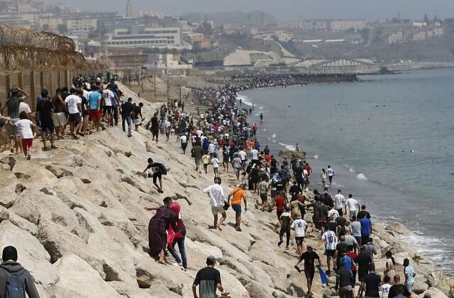 Imagen relacionada: unas personas entraron irregularmente ceuta