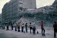 El terremoto deja expuestos en cementerios restos que pueden ser del conflicto colombiano