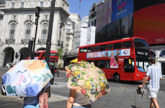 Chóferes de Londres paran sus actividades por calor extremo