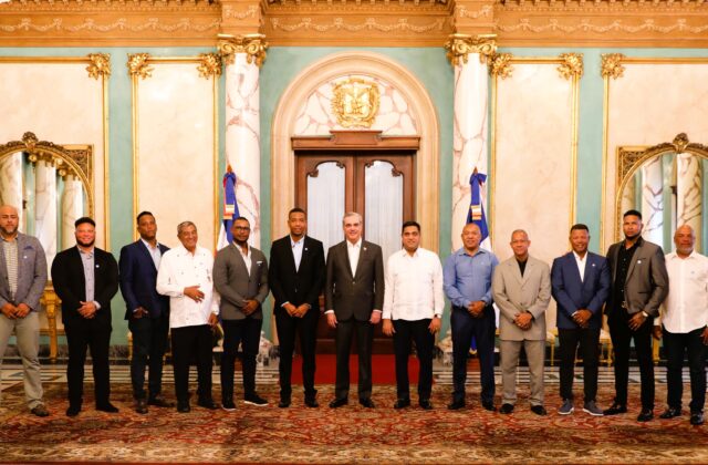 Ministro de Defensa despide equipo dominicano que representará al país en Fuerza Comando Paraguay 2026 - Presidencia de la República Dominicana