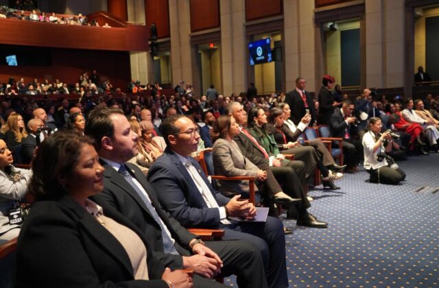 Consulado RD en NY, el zafacón de los partidos (OPINION) - AlMomento.net