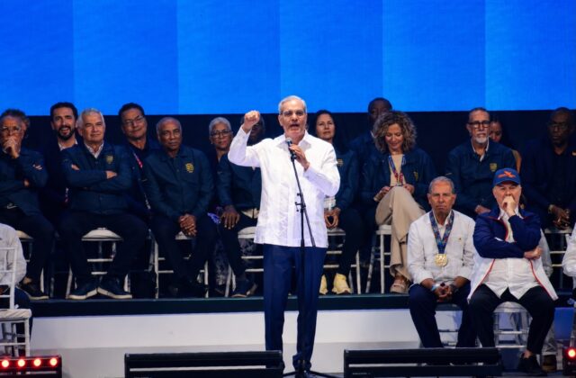 Abinader tras cierre de los Centroamericanos: “Se apaga el pebetero, pero queda encendido el orgullo de todo un país”