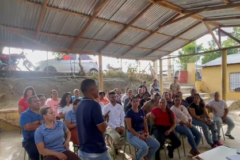 Padres afirman no enviarán a sus hijos a clases hasta que entreguen nueva escuela en Jánico