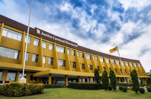 Diez requisitos que exige la JCE pueden dejar fuera a nuevos partidos