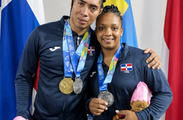 Daiana Serrano suma otro bronce para República Dominicana en pesas de Santo Domingo 2026