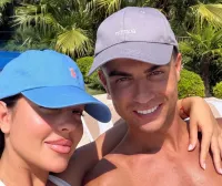 Imagen relacionada: cristiano ronaldo casa modelo georgina