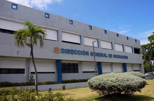 Migración detecta a 22 viajeros requeridos por Interpol y la Procuraduría en aeropuertos