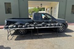 Incautan 84 libras de presunta marihuana ocultas en una camioneta en Azua