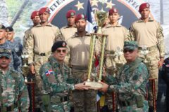 MIDE honra con izada especial de bandera y condecoraciones a atletas militares y policiales medallistas de Santo Domingo 2026 - Presidencia de la República Dominicana