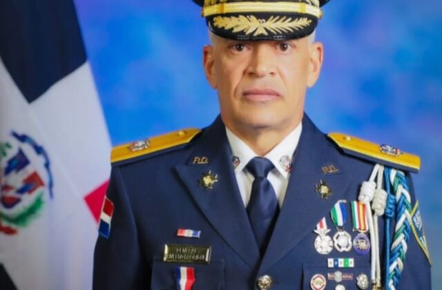 Nuevo jefe de la PN asume el cargo con el reto de responder a la seguridad y reformar la institución