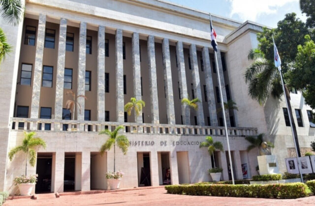 MINERD asegura cobertura total de docentes para el año escolar 2026-2027