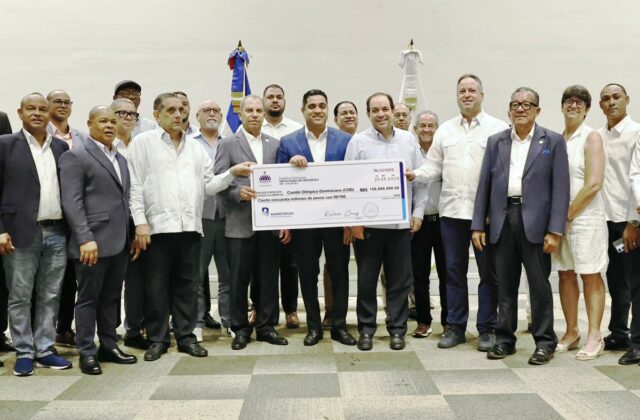Seaboard y Comisión de Atletas del COD entregan más de 700 kits a atletas para JJCC 2026