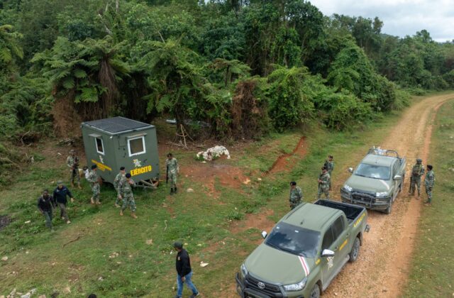 Comandante del Ejército recorre unidades fronterizas en provincias Pedernales e Independencia