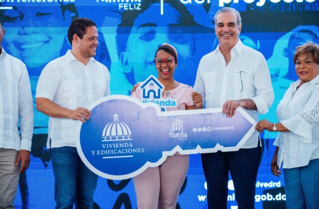 Presidente Abinader ordena entregar apartamento amueblado para medallista Liranyi Alonso