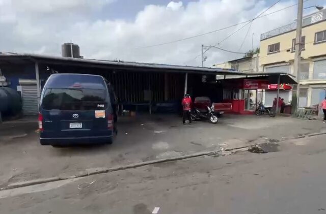 Huelga paraliza transporte y comercios en Moca, Navarrete y La Canela