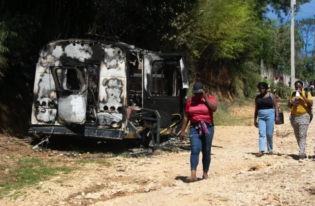 Liberan a 13 de los 60 rehenes secuestrados por una banda en Kenscoff, Haití