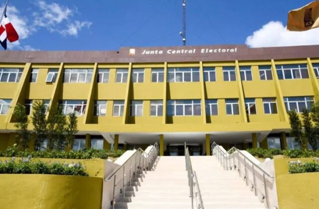JCE suspende de manera provisional prohibición de publicar encuestas fuera de campaña