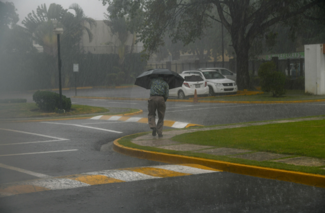 Persistirán las lluvias este miércoles por efectos de Onda tropical y vaguada 