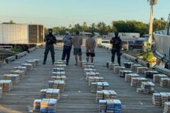 Video | DNCD incauta 1.3 toneladas de presunta cocaína en costas de Baní - RC Noticias