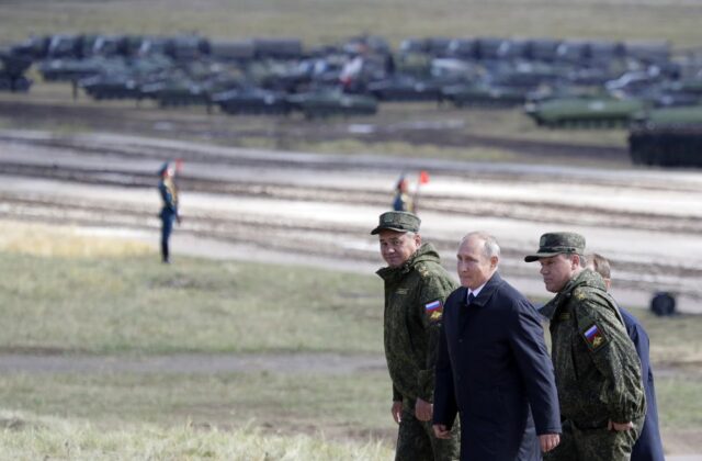 Putin crea servicio para reforzar defensa de la retaguardia rusa