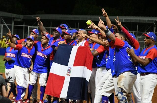 Elías Valerio se viste de héroe y lleva a RD al oro en el softbol de los Centroamericanos y del Caribe