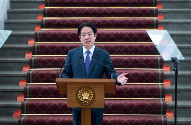 Taiwán no aceptará la «infiltración» ni el «terror rojo» de China, dice el presidentee isleño