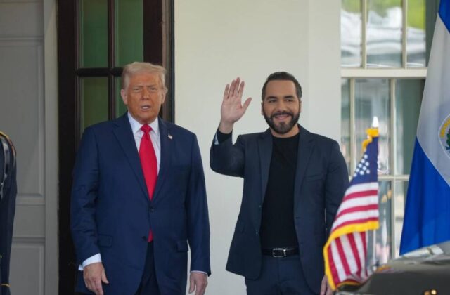 Cerca de 100 organizaciones instan a Trump a prorrogar el TPS para El Salvador