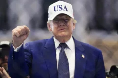 Donald Trump defiende los sondeos que aseguran que es seis veces más popular que Lincoln y Washington