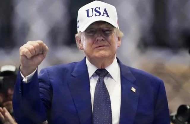 Donald Trump defiende los sondeos que aseguran que es seis veces más popular que Lincoln y Washington
