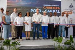 Abinader inaugura carretera Cabral-Polo de 20.6 kilómetros en Barahona