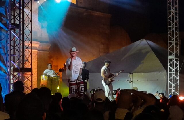 Gabriel Pagán y Aljadaqui ponen música y emoción al cierre de Turizoneando 2026