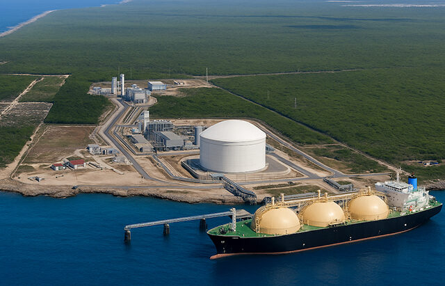 Presidente Abinader visita construcción central termoeléctrica Generadora San Felipe Andrés I, que aportará 467 MW al sistema eléctrico - Presidencia de la República Dominicana