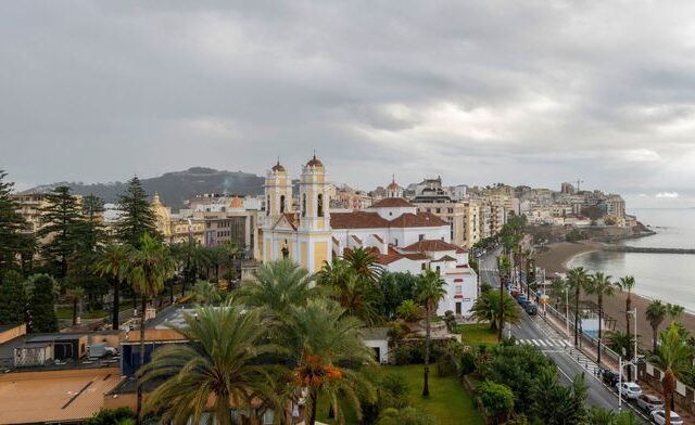 Ascienden a 67 los cadáveres de migrantes recuperados en la costa de Ceuta tras la entrada masiva