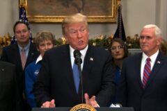 Trump ordena explorar vías comerciales para enviar humanos a Marte