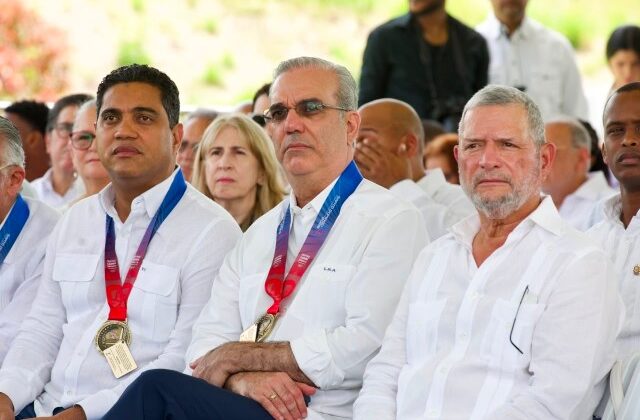 Reconocen a Abinader por su visión y aportes a los Juegos Centroamericanos y del Caribe Santo Domingo 2026