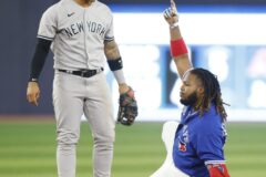 Guerrero Jr. avanza en su recuperación y conecta doblete en juego de rehabilitación