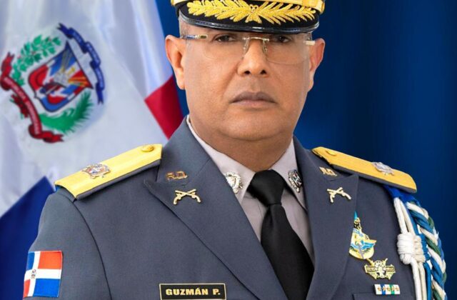 Director de la Policía Nacional supervisa despliegue en Navarrete y exhorta a agentes a proteger derechos y garantizar la seguridad ciudadana